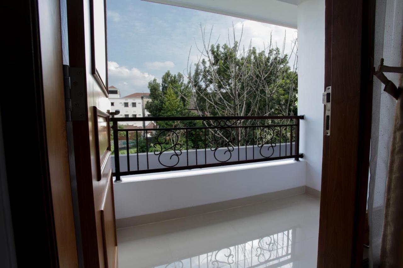Banua Raya Homestay Yogyakarta Exterior photo