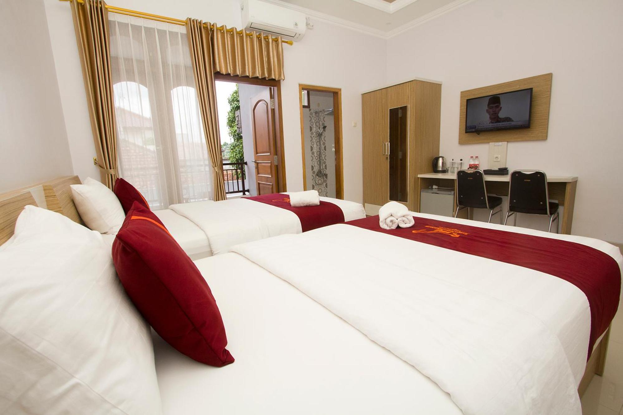 Banua Raya Homestay Yogyakarta Exterior photo